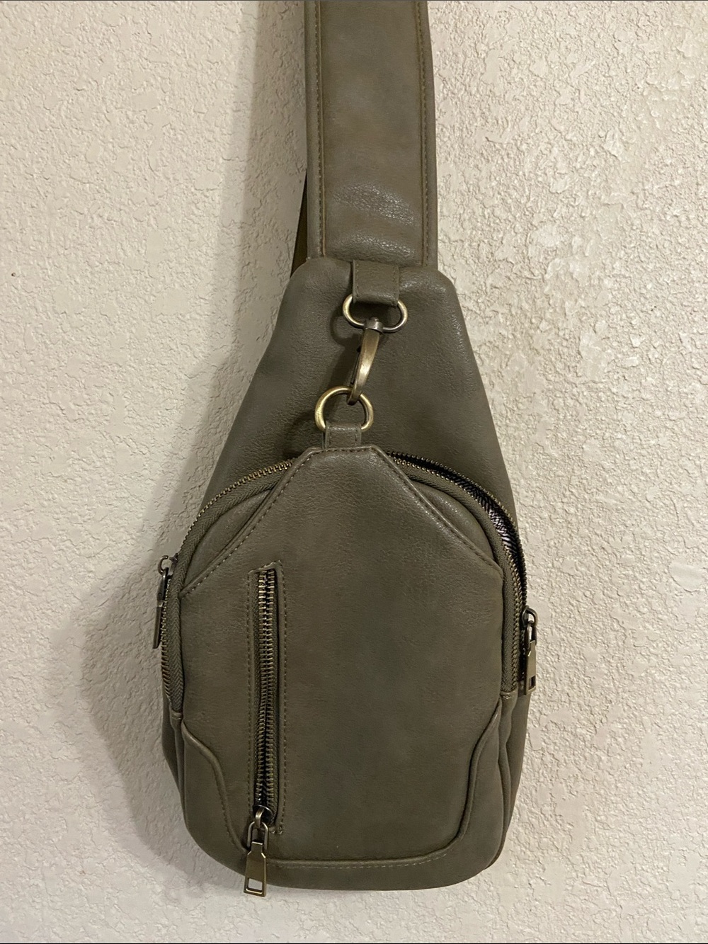 Antik Kraft Crossbody Sling Bag